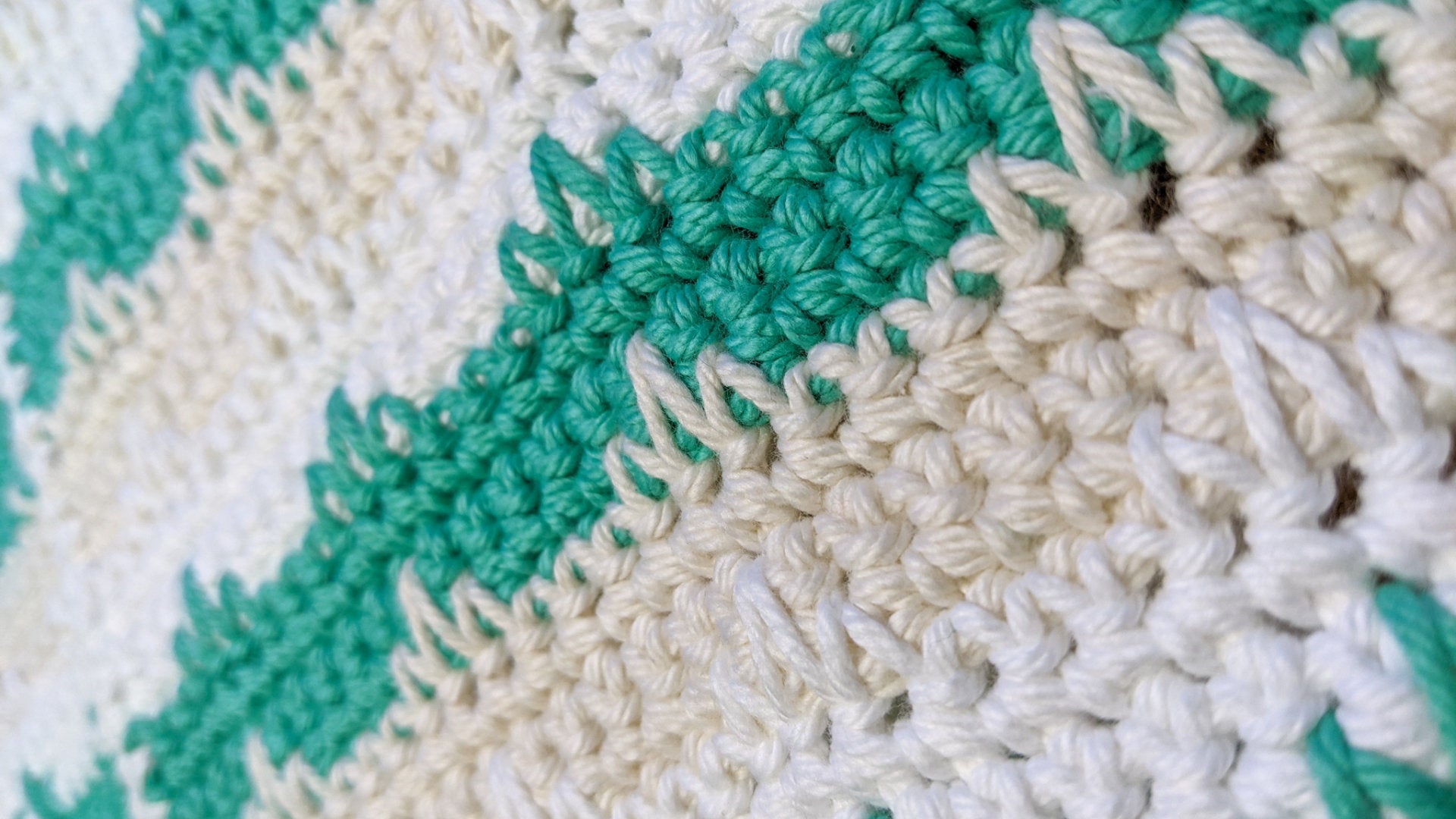 Making Waves Dishcloth - Free Pattern for the Beach Lover in You - 99% Coffee