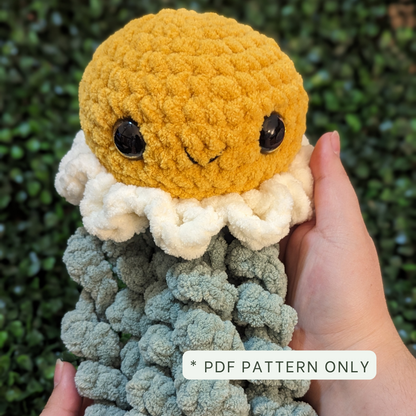 Crochet Pattern || Flora the Jellyfish
